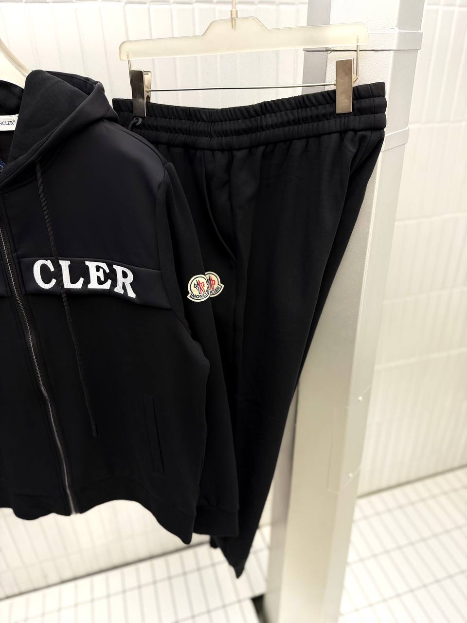 SET MONCLER
