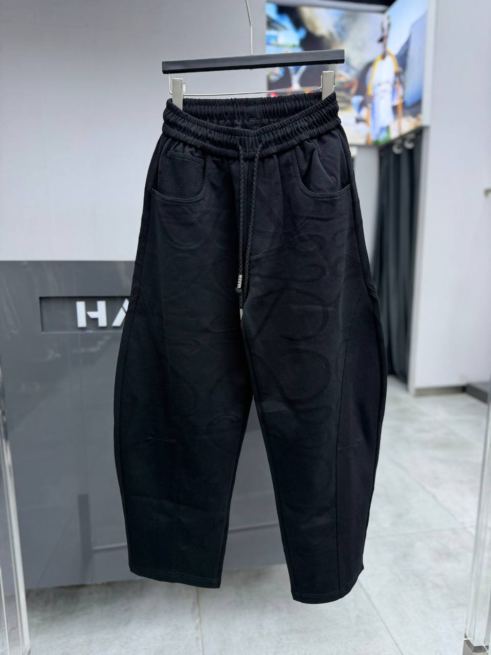 BASIC LOOSE FIT JOGGER TROUSERS