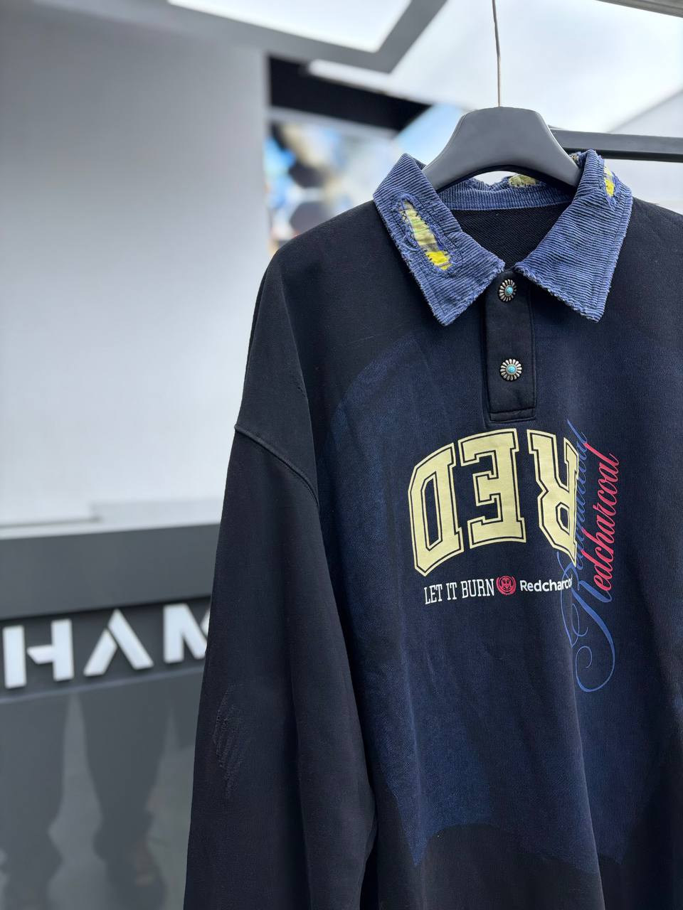 CONTRAST PIQUÉ RELAXED FIT POLO SHIRT