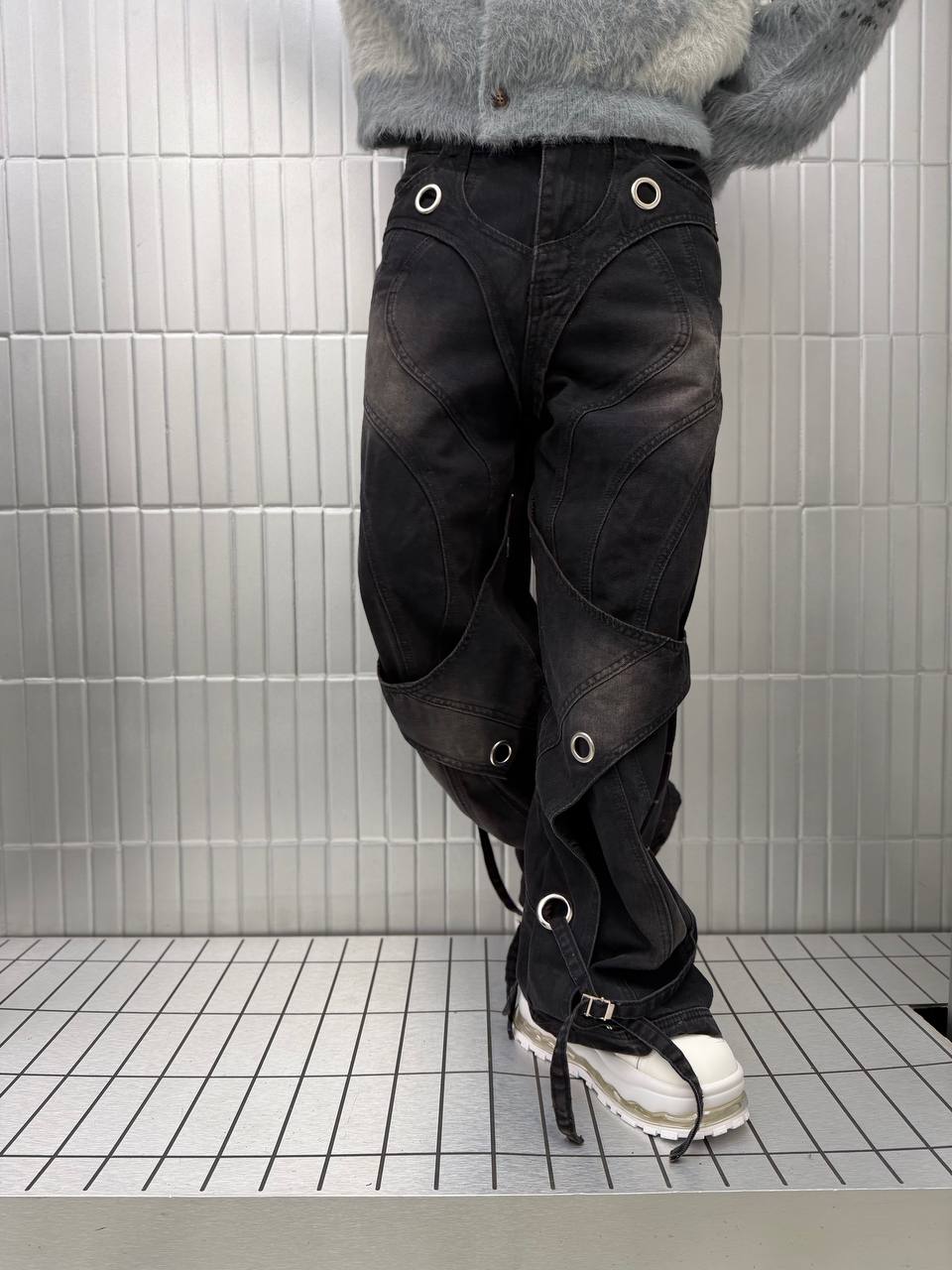 JEANS RIPPED BAGGY FIT