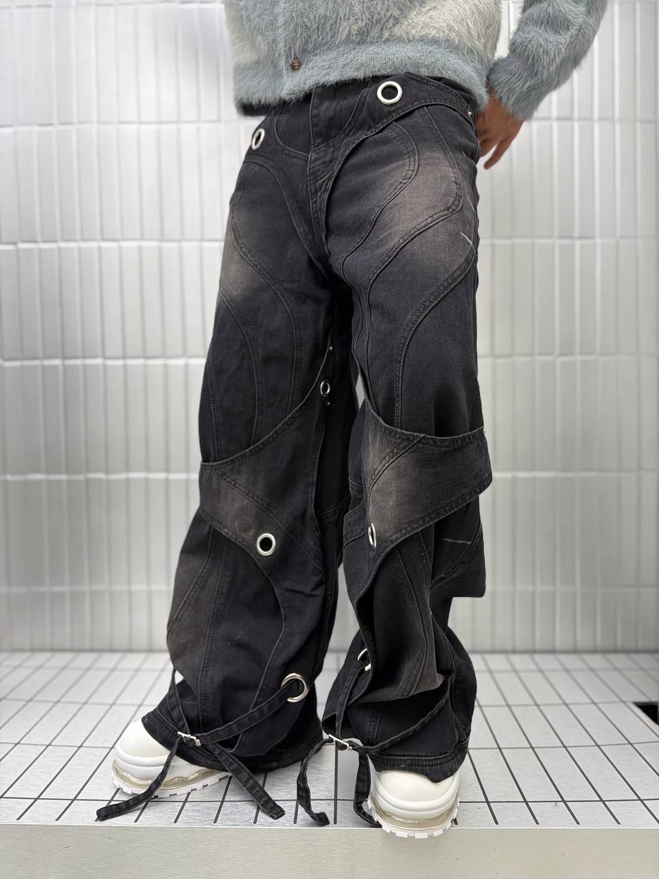 JEANS RIPPED BAGGY FIT