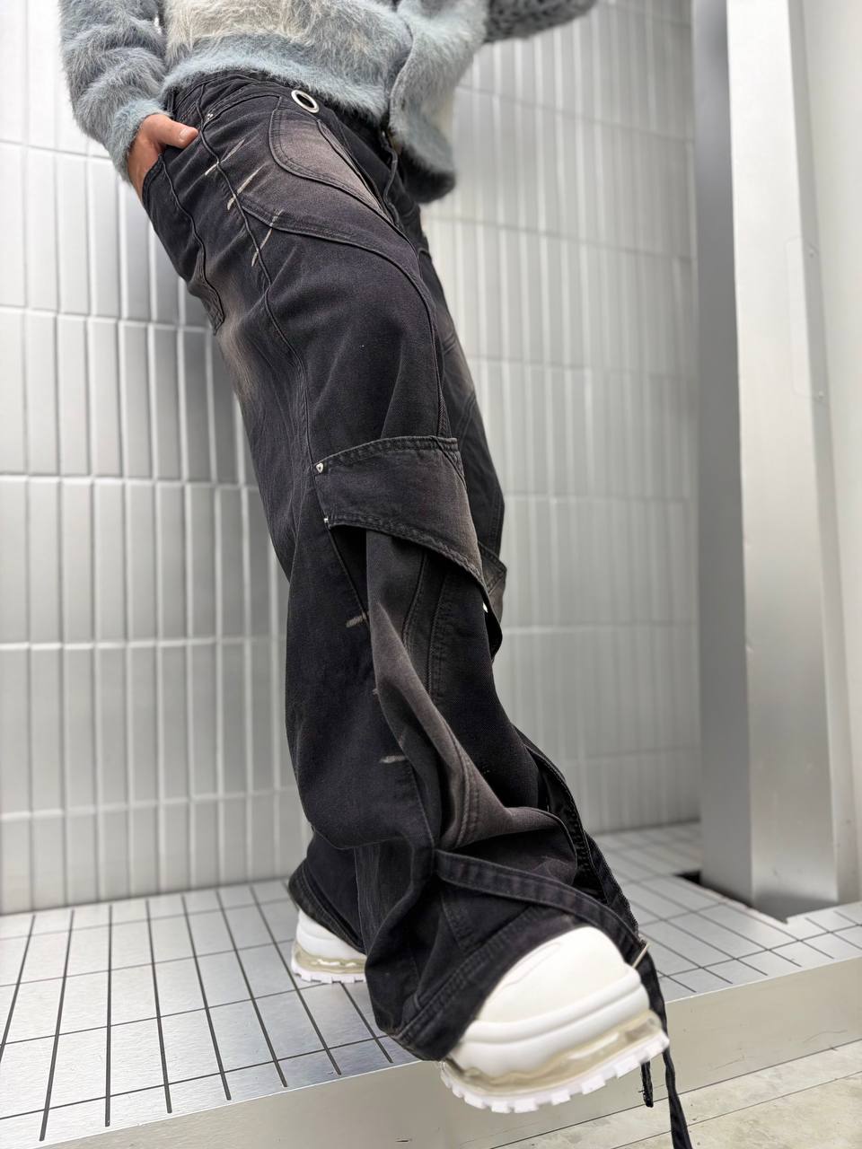 JEANS RIPPED BAGGY FIT