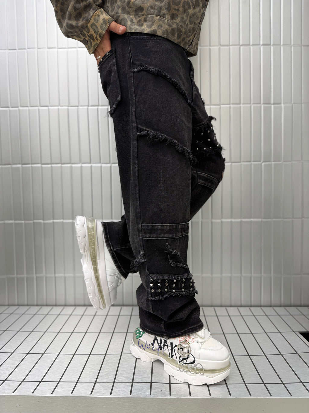 JEANS RIPPED BAGGY FIT