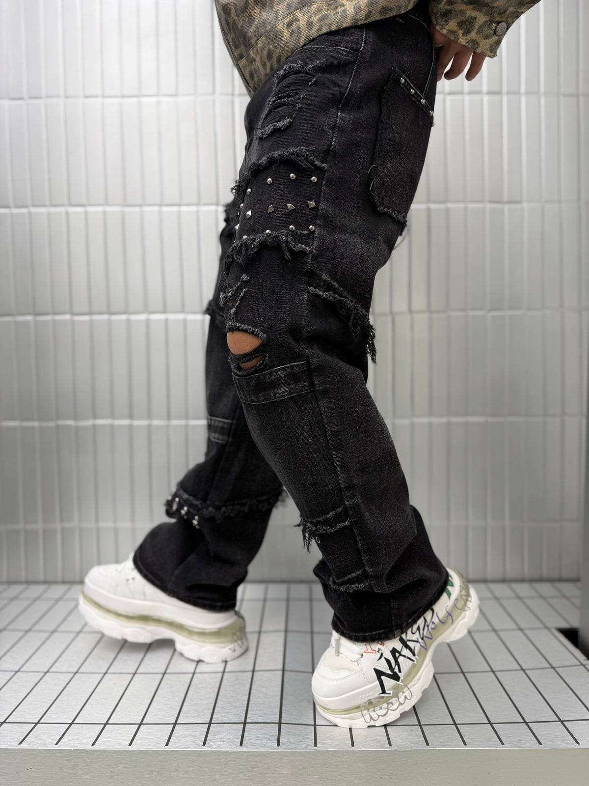 JEANS RIPPED BAGGY FIT