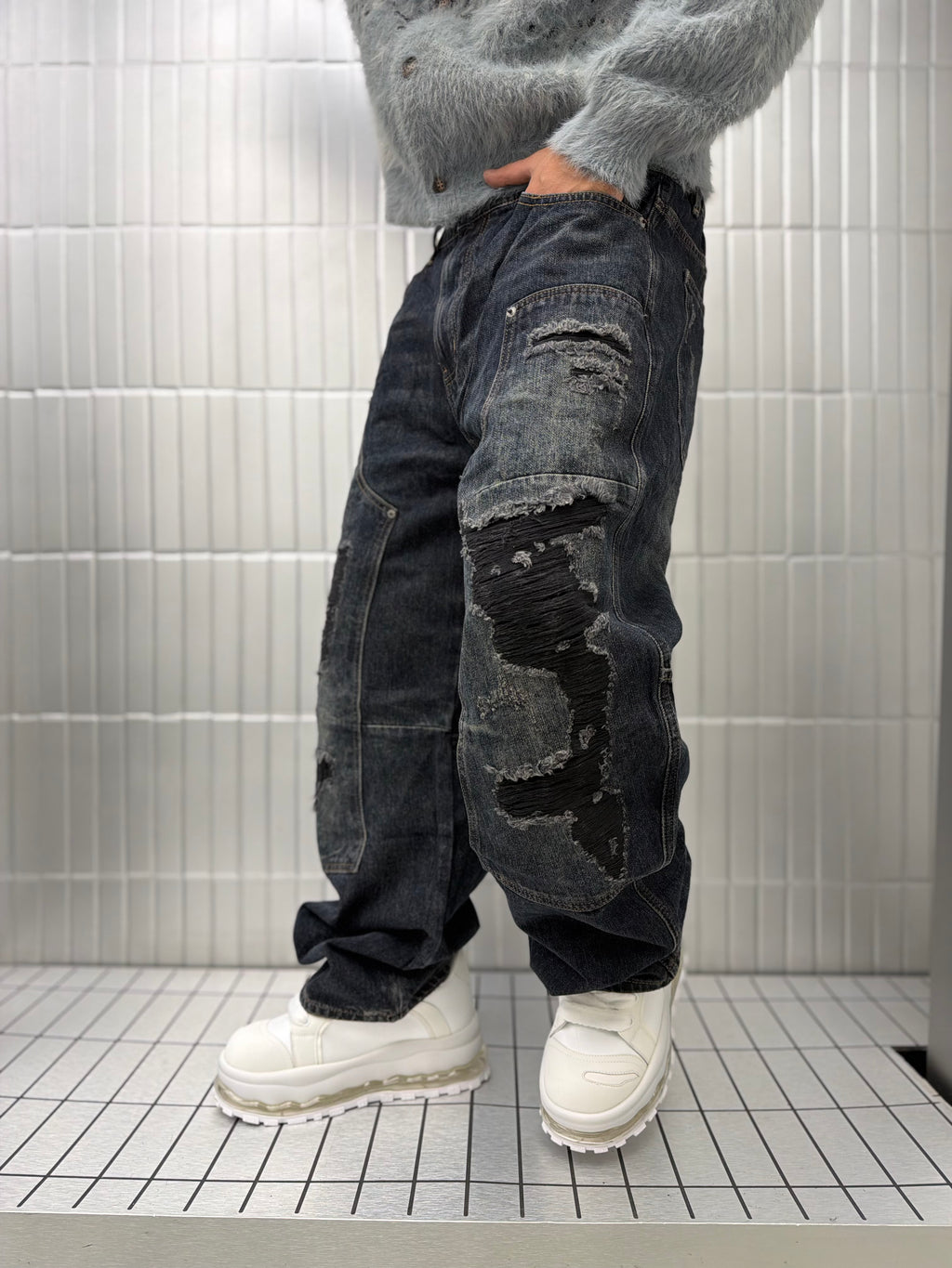 JEANS LOOSE FIT BUTTON-FLY