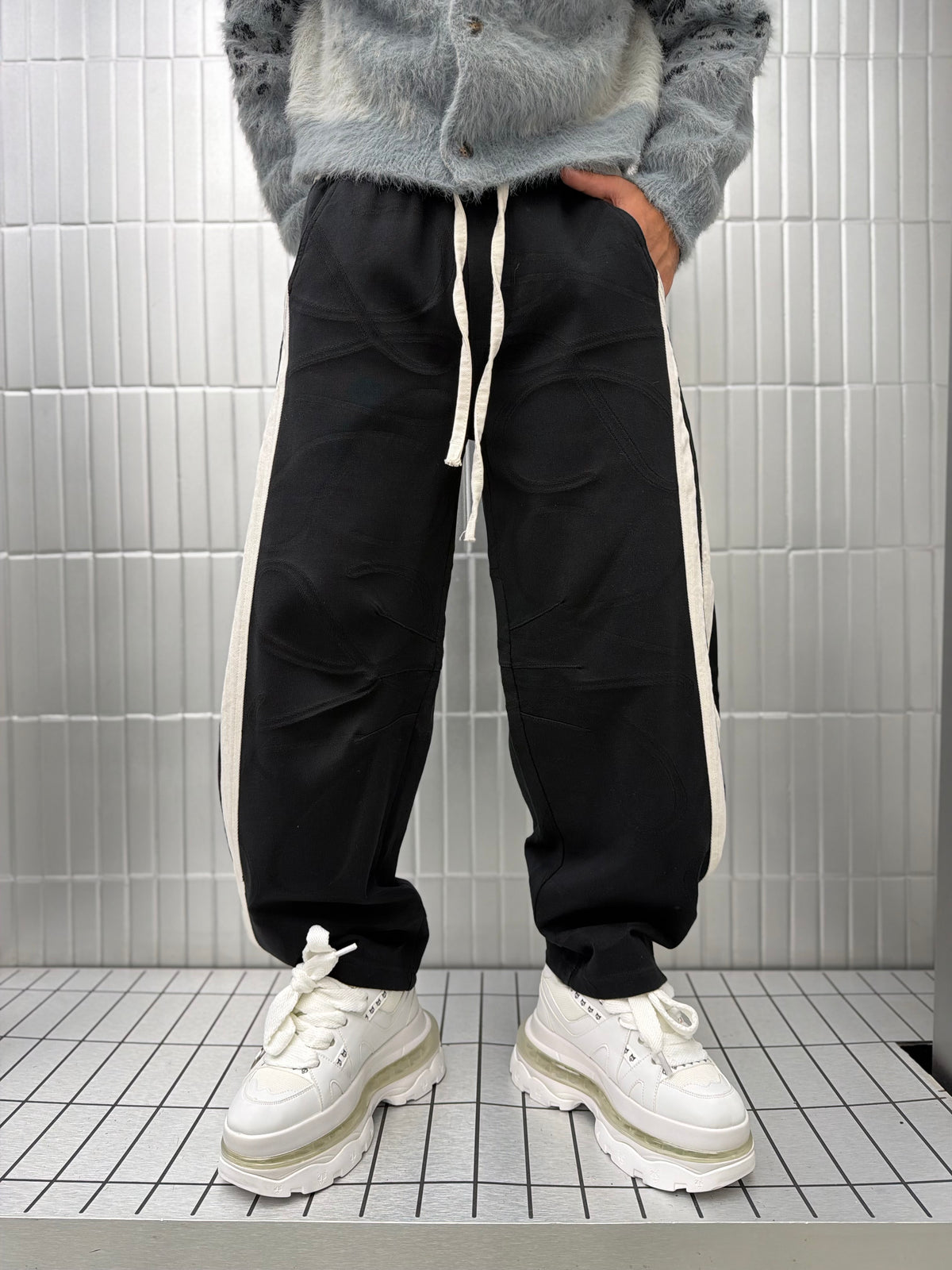 TROUSERS LOUIS VUITTON