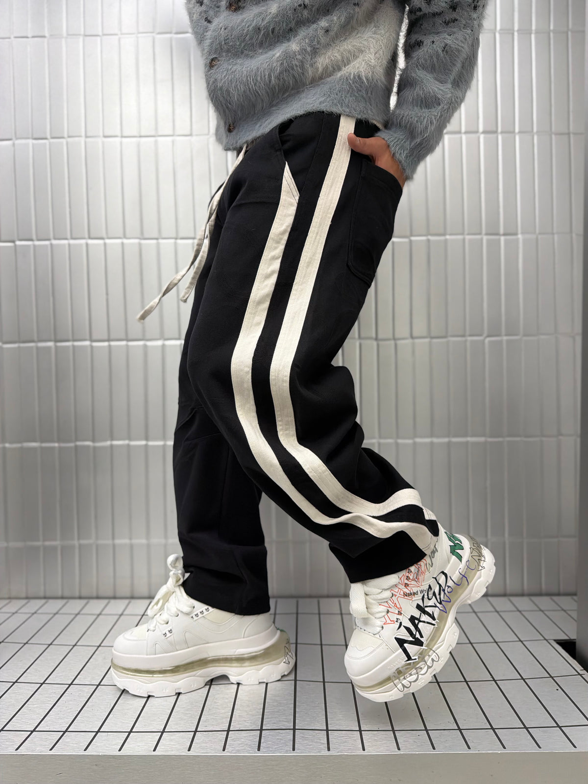 TROUSERS LOUIS VUITTON
