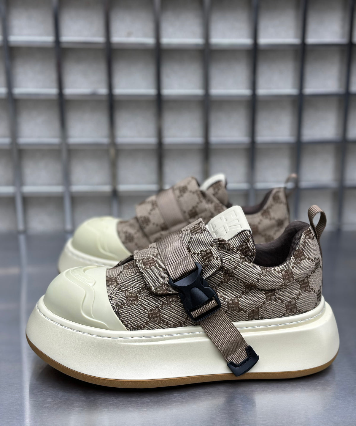 SHOES GUCCl