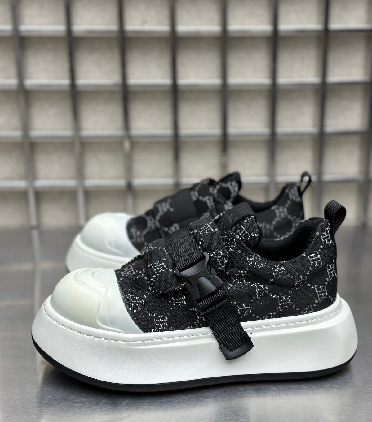 SHOES GUCCl