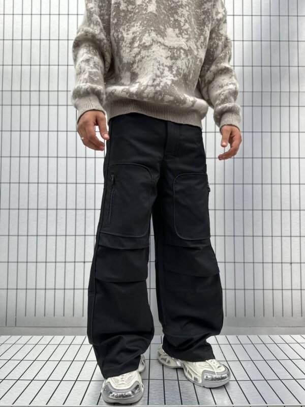 CONTRAST LINED CARGO