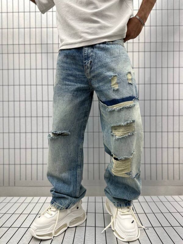 JEANS RIPPED RELAXED FIT