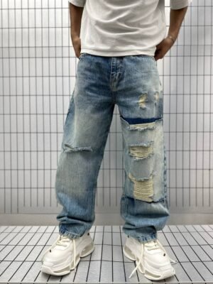 JEANS RIPPED RELAXED FIT