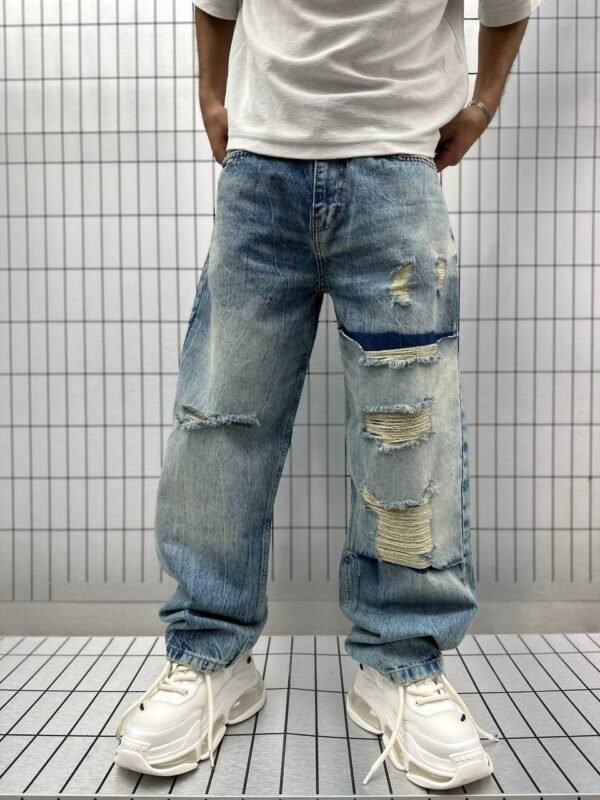 JEANS RIPPED RELAXED FIT