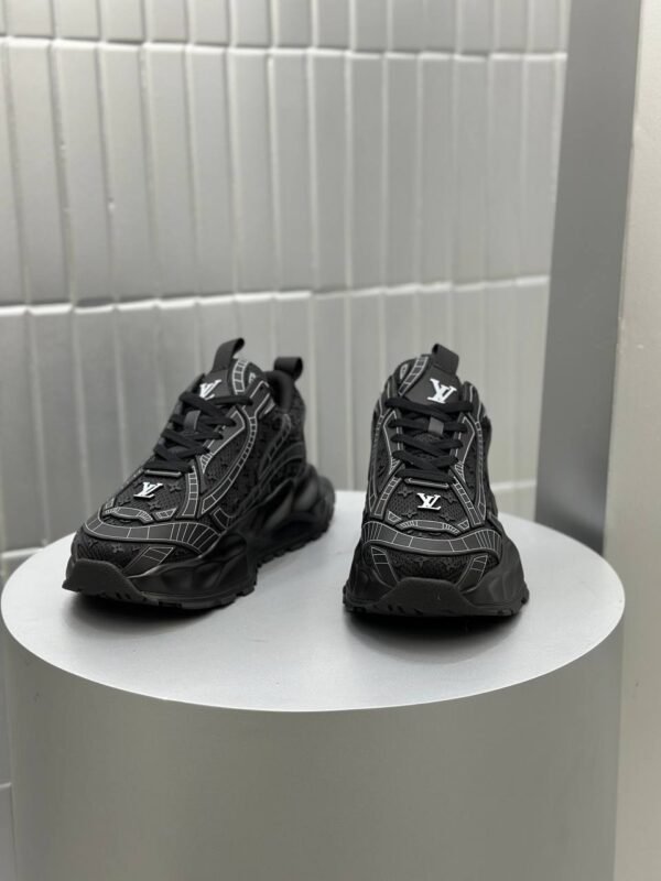 SHOES LOUIS VUITTON
