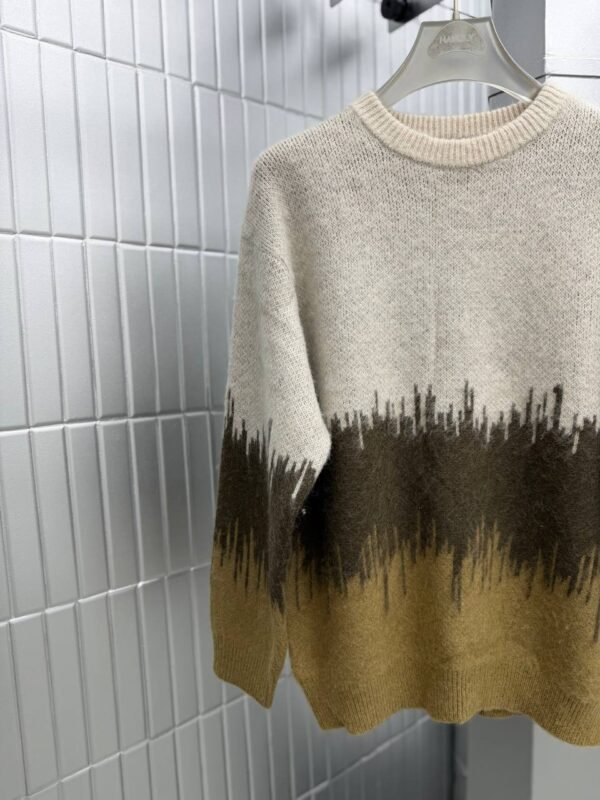 photo_5776228717154733312_y PULLOVER SPRAY EFFECT PRINT