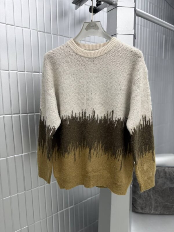 photo_5776228717154733314_y PULLOVER SPRAY EFFECT PRINT