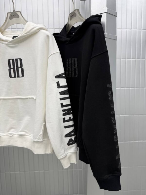 photo_5784901016334568608_y SWEATSHIRT BALENCIAGA