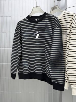 photo_5843427303021546471_y SWEATSHIRT CONTRAST COLLAR