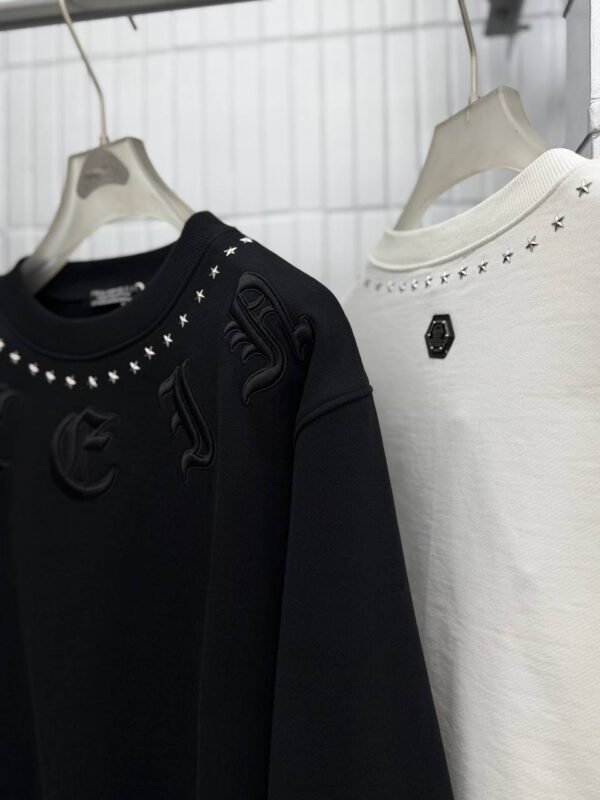 photo_5843427303021546709_y SWEATSHIRT ROUND NECK PATCH