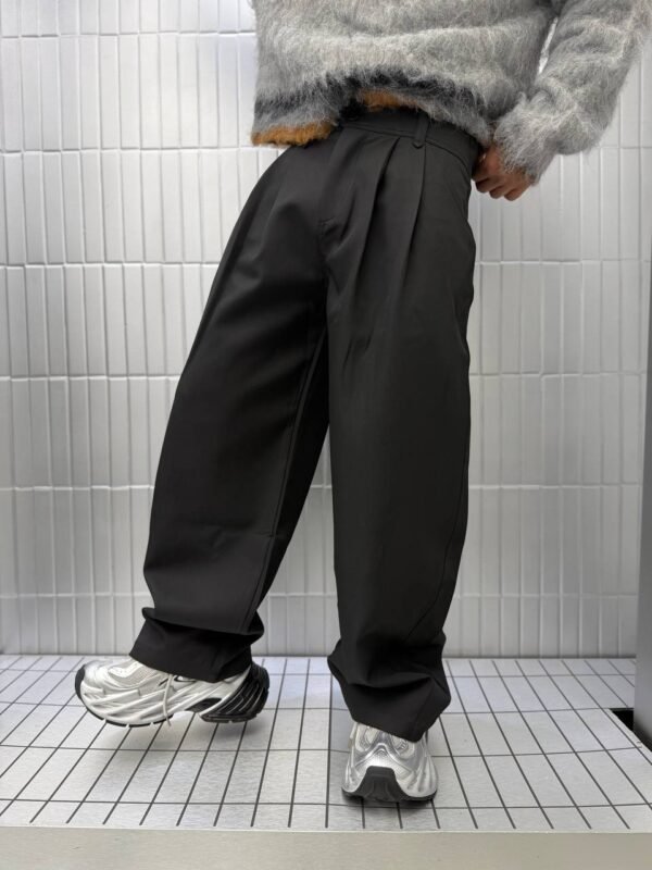 5943034479448363240 RELAXED FIT PLEATED TROUSERS